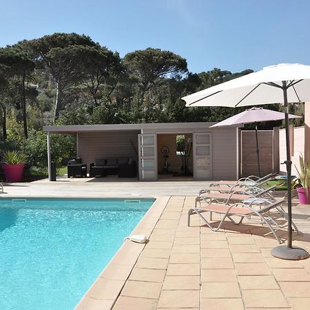 Hôtel de la Vierge Noire Sainte-Maxime Extérieur photo