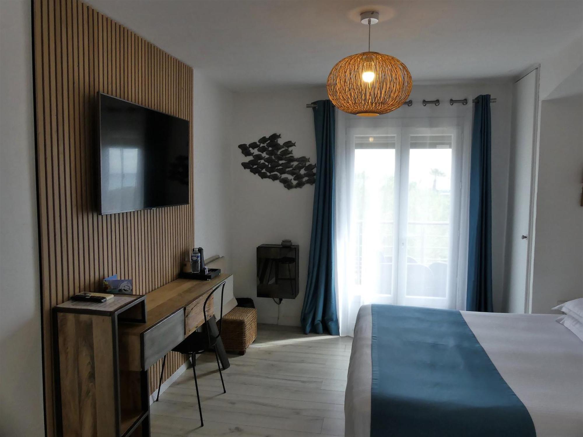 Hôtel de la Vierge Noire Sainte-Maxime Extérieur photo