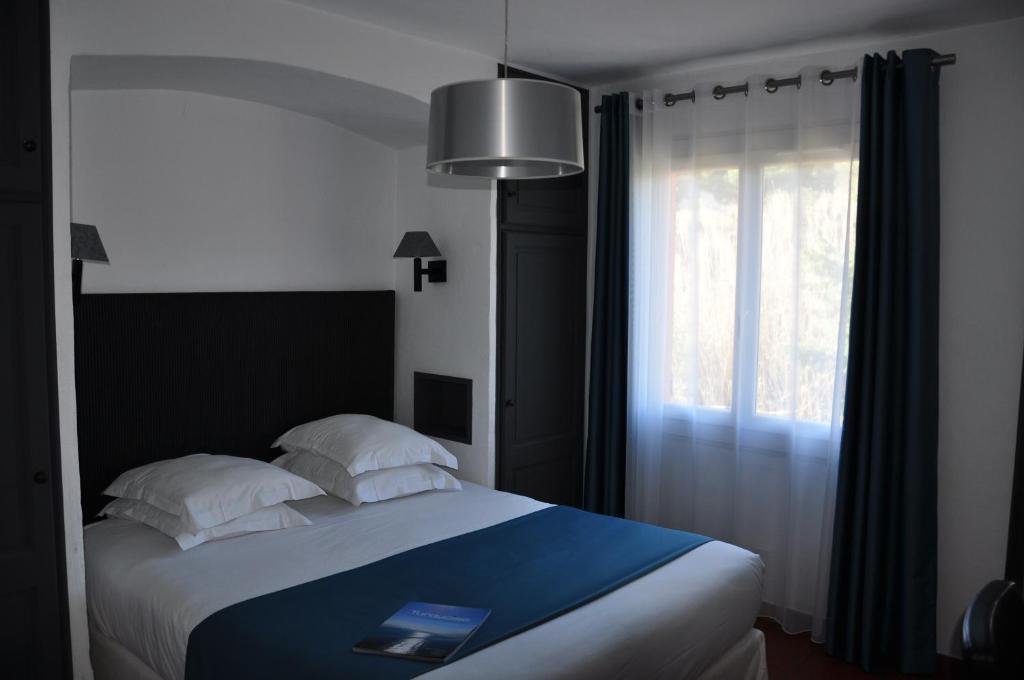 Hôtel de la Vierge Noire Sainte-Maxime Chambre photo