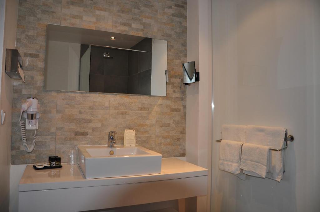 Hôtel de la Vierge Noire Sainte-Maxime Chambre photo