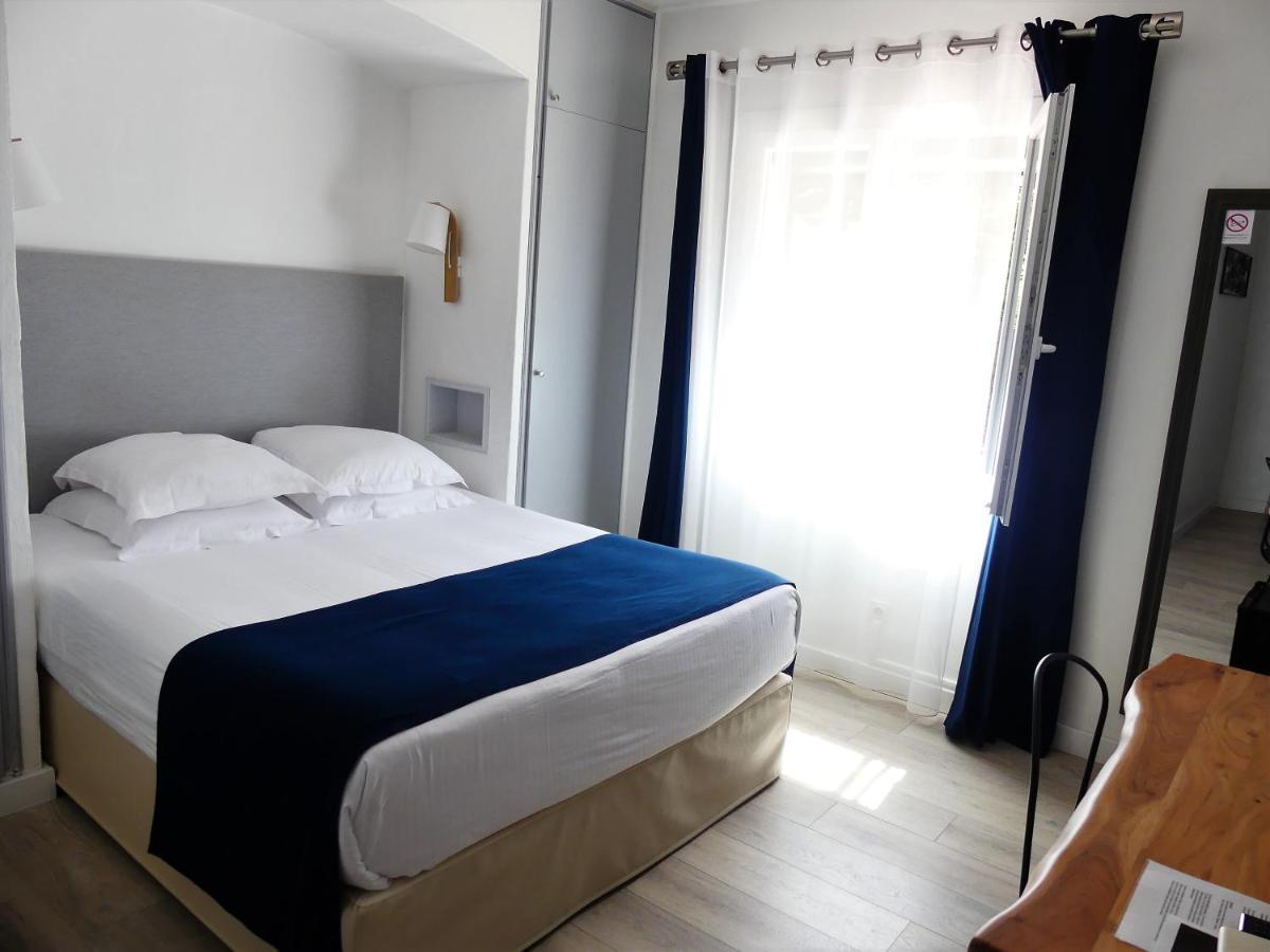 Hôtel de la Vierge Noire Sainte-Maxime Extérieur photo