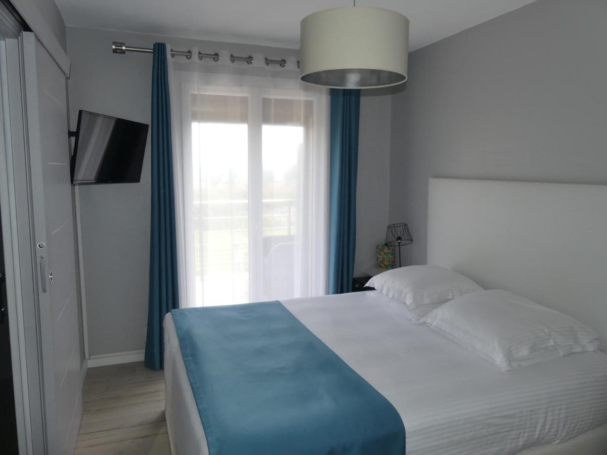 Hôtel de la Vierge Noire Sainte-Maxime Extérieur photo
