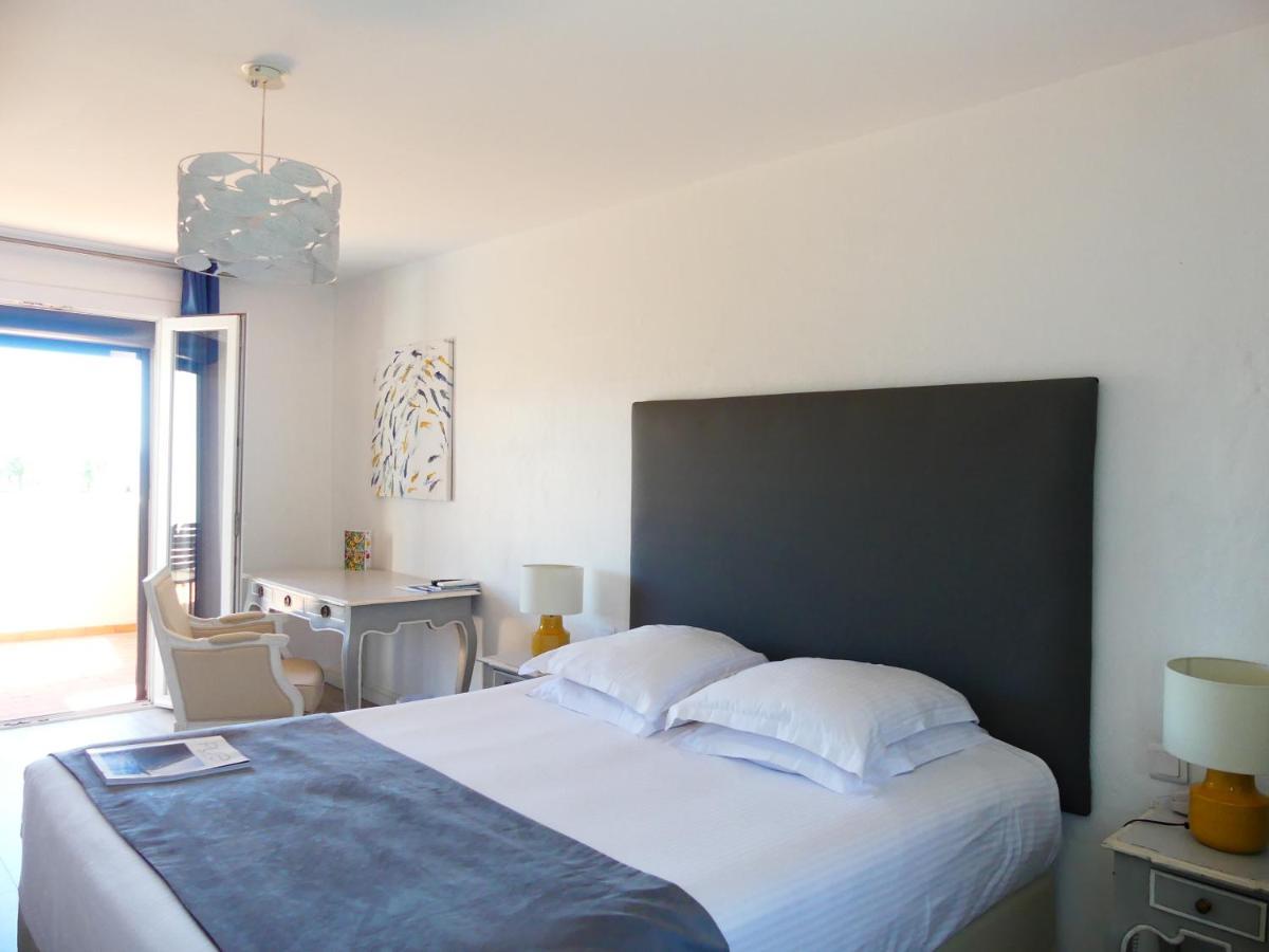 Hôtel de la Vierge Noire Sainte-Maxime Extérieur photo
